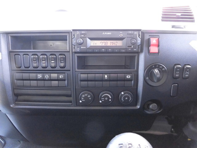 三菱ふそうファイターアルミウイング中型（4t）[写真21]