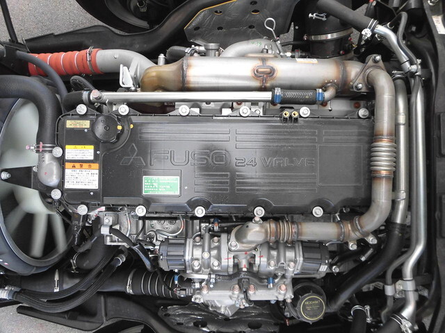 三菱ふそうファイターアルミウイング中型（4t）[写真24]