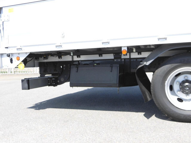 三菱ふそうファイターアルミウイング中型（4t）[写真28]