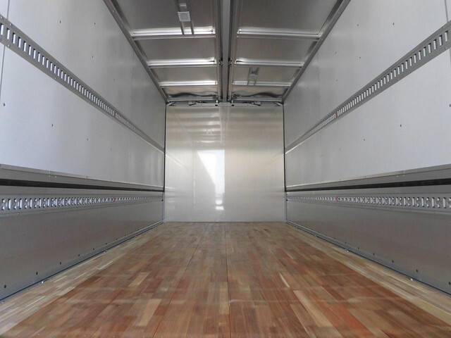 三菱ふそうファイターアルミウイング中型（4t）[写真08]