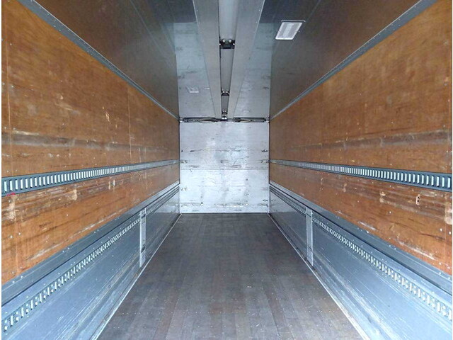 日野プロフィアアルミウイング大型（10t）[写真11]