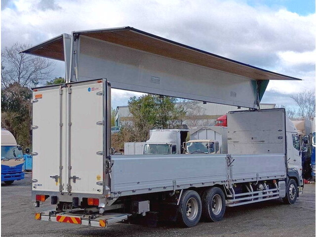 日野プロフィアアルミウイング大型（10t）[写真04]