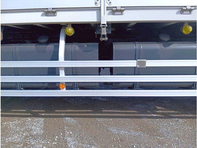 日野プロフィアアルミウイング大型（10t）[写真40]