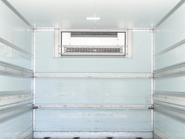 いすゞフォワード冷凍車（冷蔵車）増トン（6t・8t）[写真13]