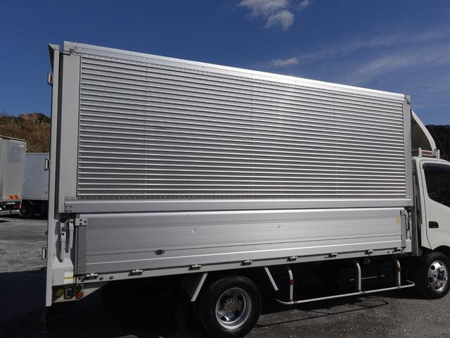 トヨタダイナアルミウイング小型（2t・3t）[写真09]