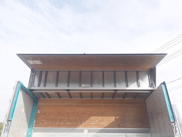 三菱ふそうファイターアルミウイング増トン（6t・8t）[写真13]