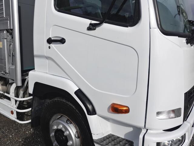 三菱ふそうファイターアルミウイング増トン（6t・8t）[写真05]