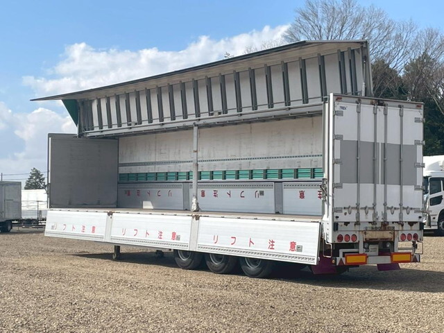 その他のメーカーその他の車種ウイングトレーラー大型（10t）[写真12]