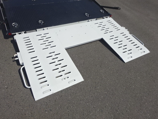 いすゞエルフセーフティローダー小型（2t・3t）[写真09]