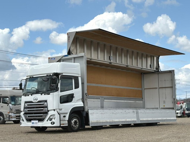 UDトラックスクオンアルミウイング大型（10t）[写真01]