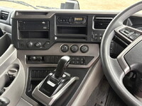 UDトラックスクオンアルミウイング大型（10t）[写真21]