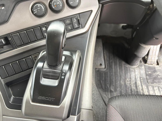 UDトラックスクオンアルミウイング大型（10t）[写真21]