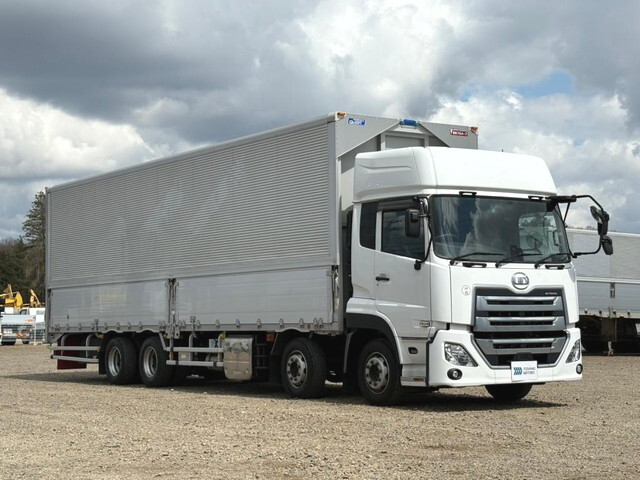 UDトラックスクオンアルミウイング大型（10t）[写真03]