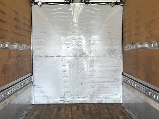 UDトラックスクオンアルミウイング大型（10t）[写真07]