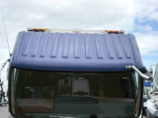 日野レンジャー冷蔵冷凍ウイング中型（4t）[写真19]