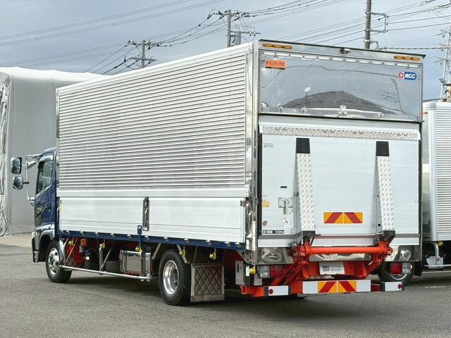 日野レンジャー冷蔵冷凍ウイング中型（4t）[写真02]