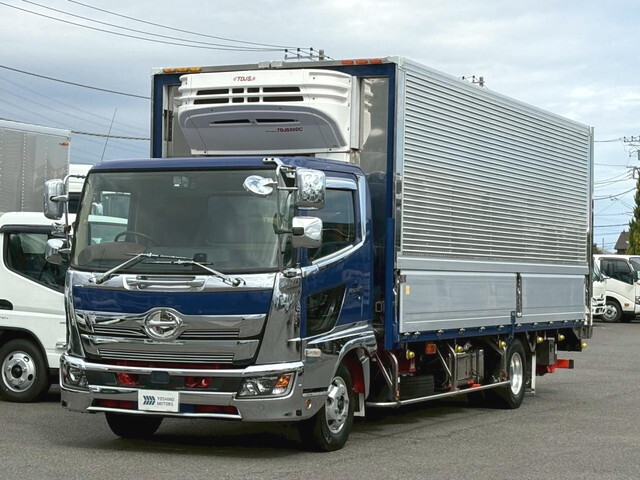 日野レンジャー冷蔵冷凍ウイング中型（4t）[写真03]