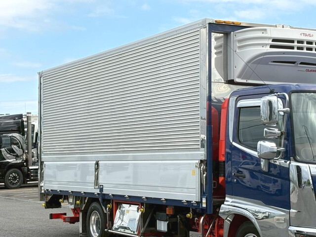 日野レンジャー冷蔵冷凍ウイング中型（4t）[写真05]