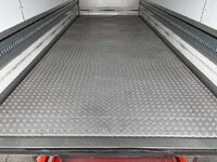 日野レンジャー冷蔵冷凍ウイング中型（4t）[写真09]