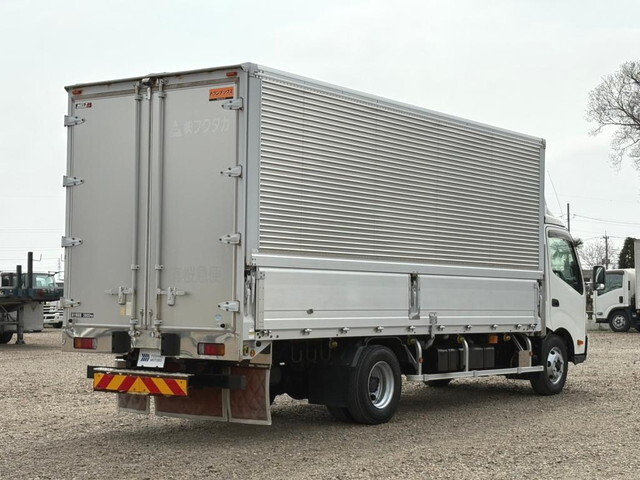 日野デュトロアルミウイング小型（2t・3t）[写真03]