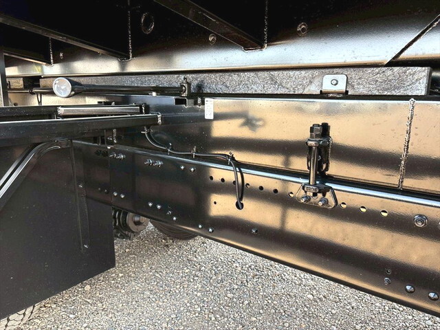 三菱ふそうスーパーグレート深ダンプ（土砂禁ダンプ）大型（10t）[写真10]