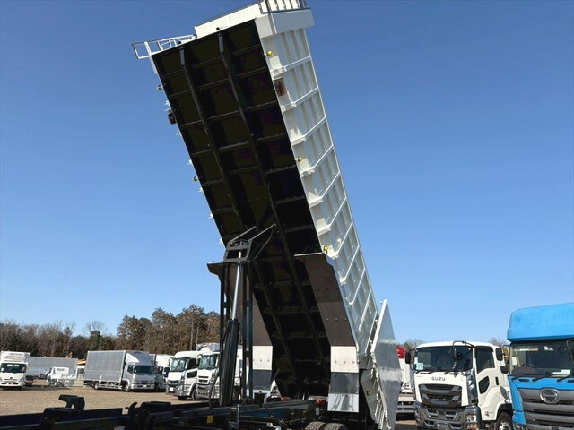 三菱ふそうスーパーグレート深ダンプ（土砂禁ダンプ）大型（10t）[写真13]