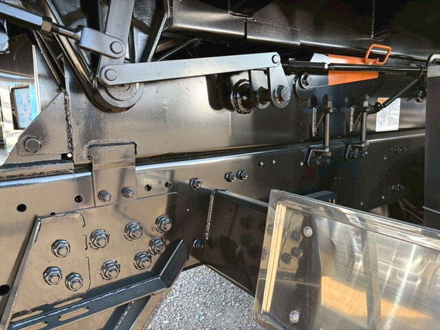 三菱ふそうスーパーグレート深ダンプ（土砂禁ダンプ）大型（10t）[写真18]