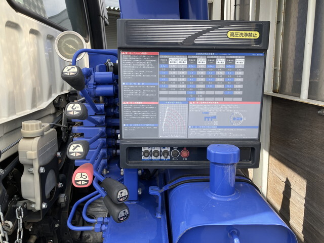 三菱ふそうファイタークレーン5段中型（4t）[写真16]