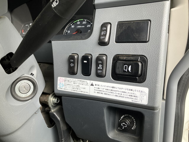 三菱ふそうファイタークレーン5段中型（4t）[写真37]