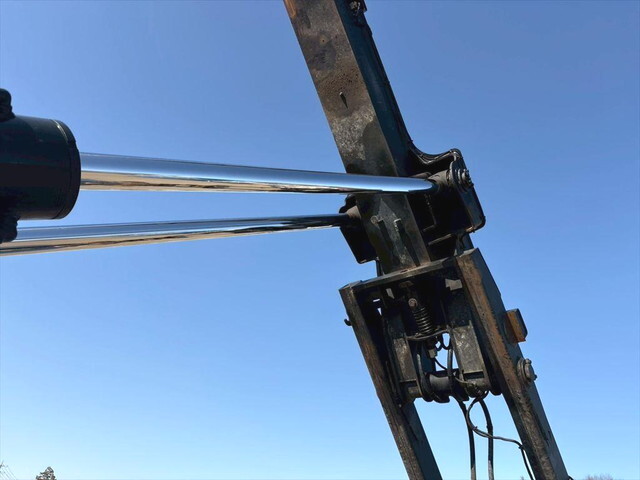 三菱ふそうスーパーグレートコンテナ専用車大型（10t）[写真11]