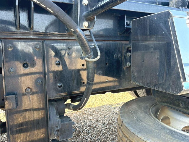 三菱ふそうスーパーグレートコンテナ専用車大型（10t）[写真18]