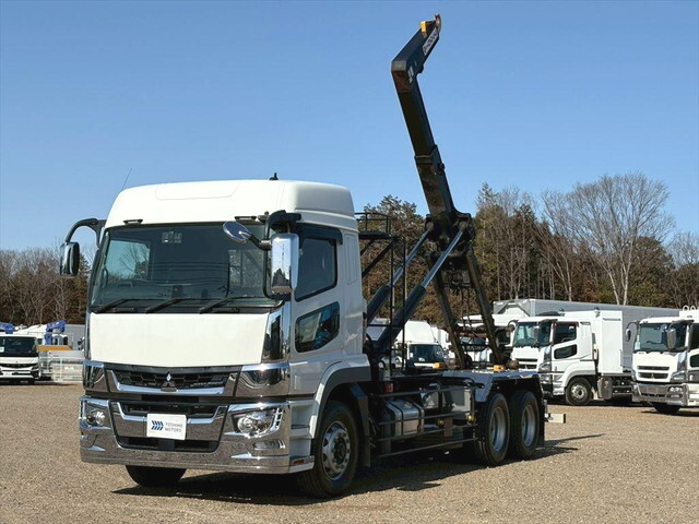 三菱ふそうスーパーグレートコンテナ専用車大型（10t）[写真03]