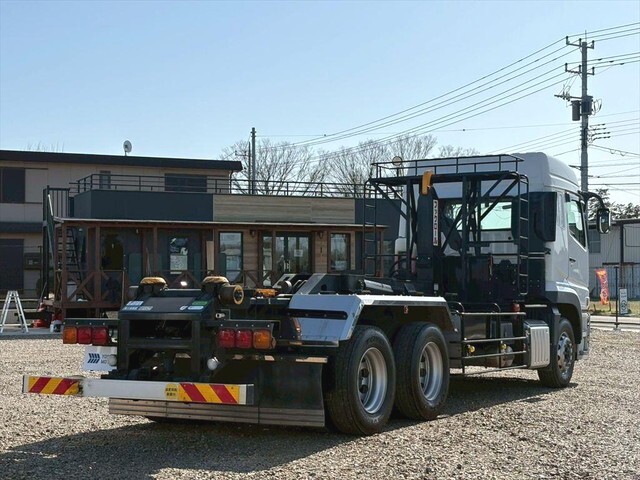 三菱ふそうスーパーグレートコンテナ専用車大型（10t）[写真04]