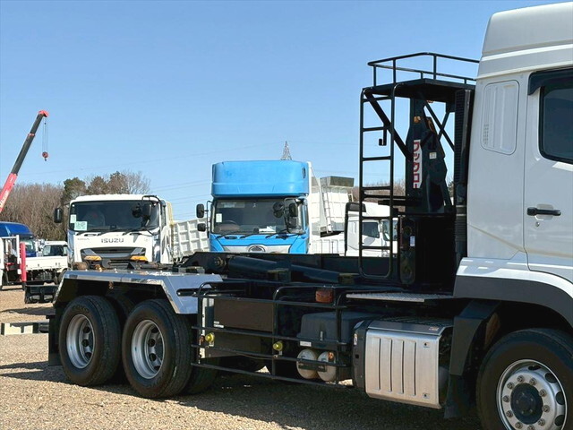 三菱ふそうスーパーグレートコンテナ専用車大型（10t）[写真06]