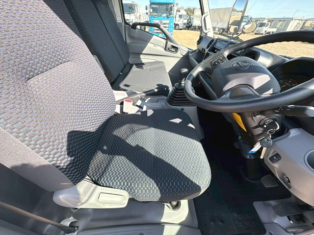 日野デュトロアルミウイング小型（2t・3t）[写真18]