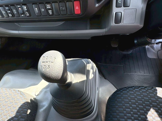 日野デュトロアルミウイング小型（2t・3t）[写真19]