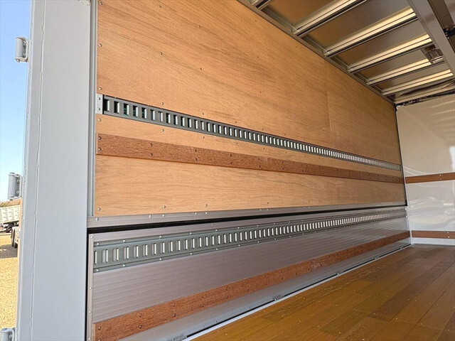 日野デュトロアルミウイング小型（2t・3t）[写真09]