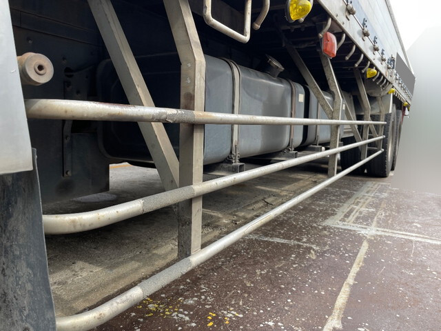 三菱ふそうスーパーグレートアルミブロック大型（10t）[写真16]