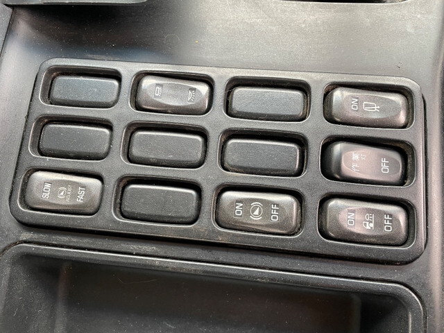 三菱ふそうスーパーグレートアルミブロック大型（10t）[写真32]