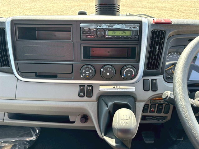 三菱ふそうキャンタークレーン4段小型（2t・3t）[写真18]