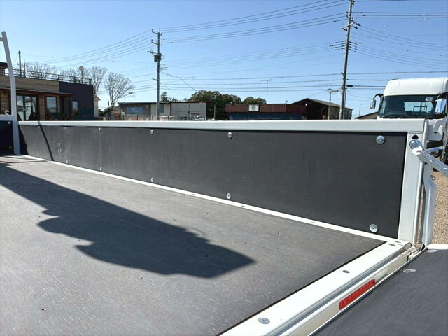 三菱ふそうキャンタークレーン4段小型（2t・3t）[写真09]