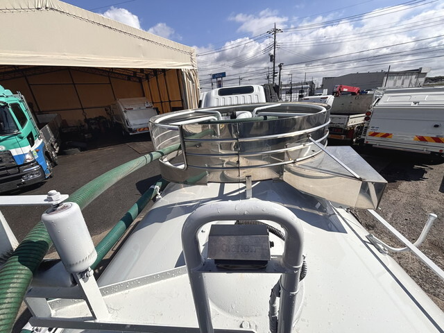 マツダタイタンバキュームカー小型（2t・3t）[写真12]