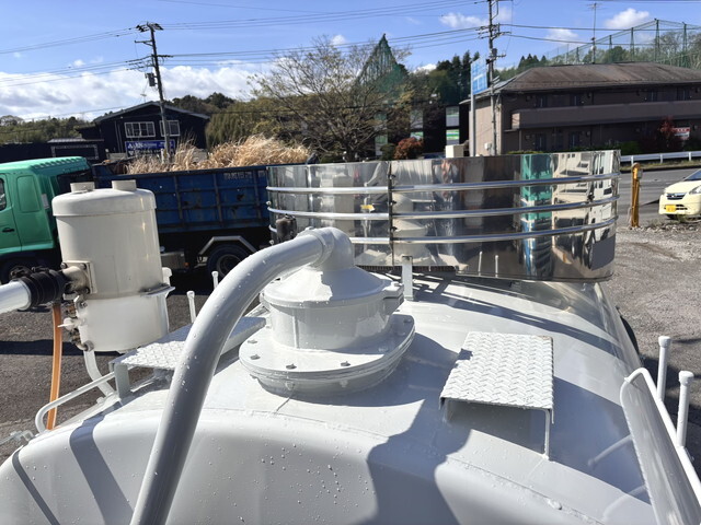 マツダタイタンバキュームカー小型（2t・3t）[写真09]