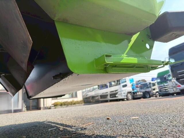 いすゞエルフパッカー車（塵芥車）小型（2t・3t）[写真16]