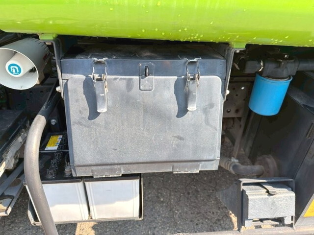 いすゞエルフパッカー車（塵芥車）小型（2t・3t）[写真23]