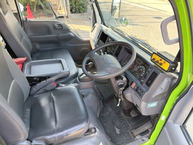 いすゞエルフパッカー車（塵芥車）小型（2t・3t）[写真31]