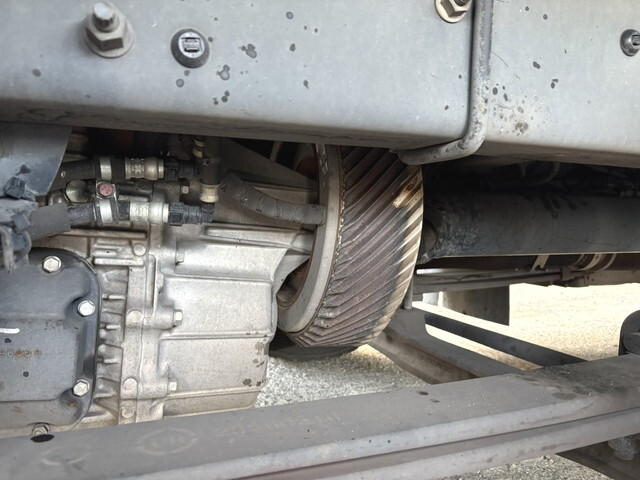 UDトラックスクオンアルミウイング大型（10t）[写真13]