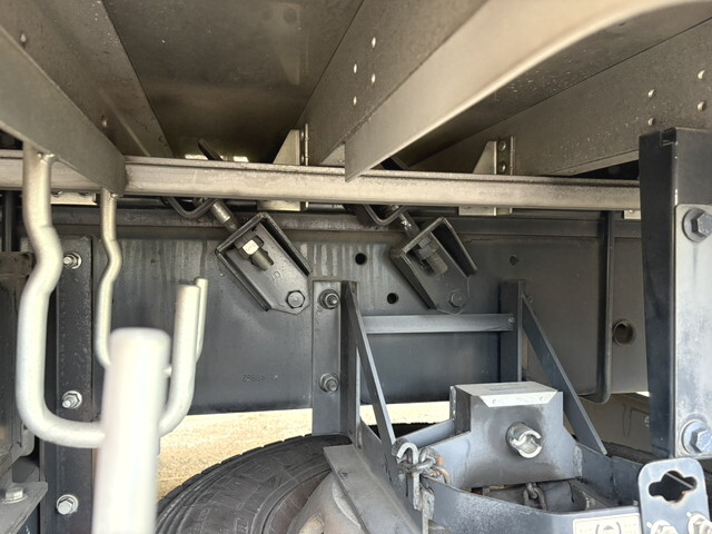 UDトラックスクオンアルミウイング大型（10t）[写真20]