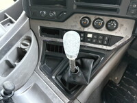 UDトラックスクオンアルミウイング大型（10t）[写真30]