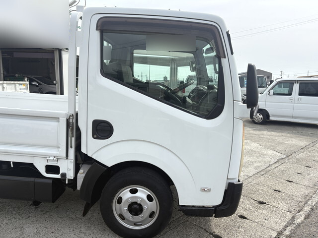 日産アトラス平ボディ小型（2t・3t）[写真12]